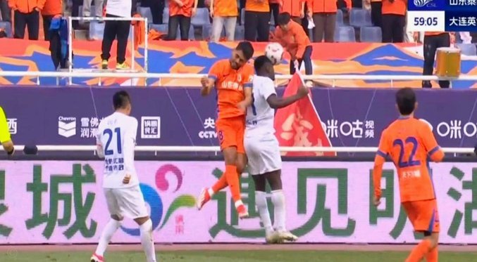 中超-马德鲁加双响谢文能破门 泰山队3-1铜梁龙获三连胜