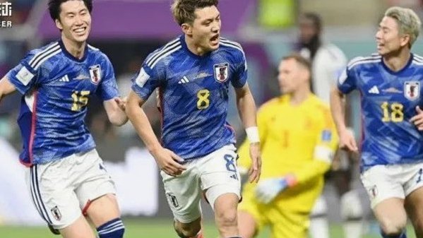 身体毫无优势仍战胜对手，日本足球的整体性有多强？
