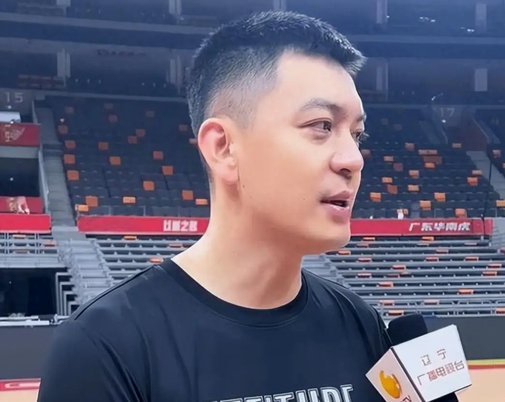 刘建业：球员落后时没有放弃；要着重解决这种破密集的能力