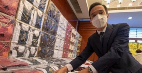 世界杯期间查获价值1800万假冒球衣，劣质球衣存在起火风险